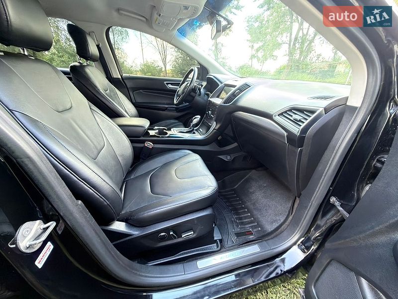 Позашляховик / Кросовер Ford Edge 2016 в Глобиному