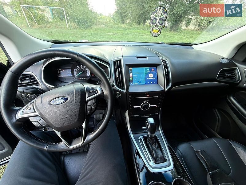 Позашляховик / Кросовер Ford Edge 2016 в Глобиному