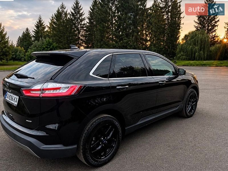 Позашляховик / Кросовер Ford Edge 2022 в Острозі