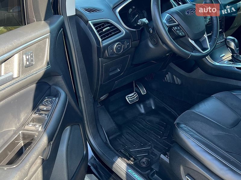 Внедорожник / Кроссовер Ford Edge 2016 в Здолбунове