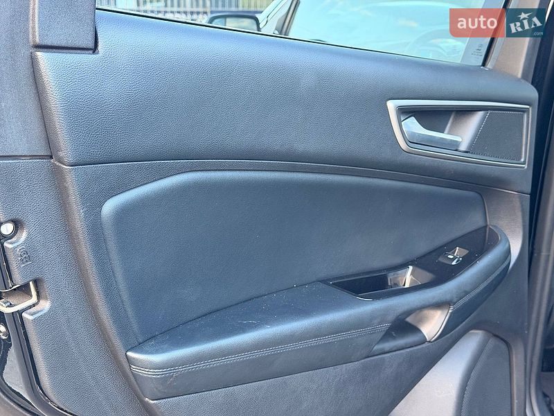 Позашляховик / Кросовер Ford Edge 2017 в Кривому Розі