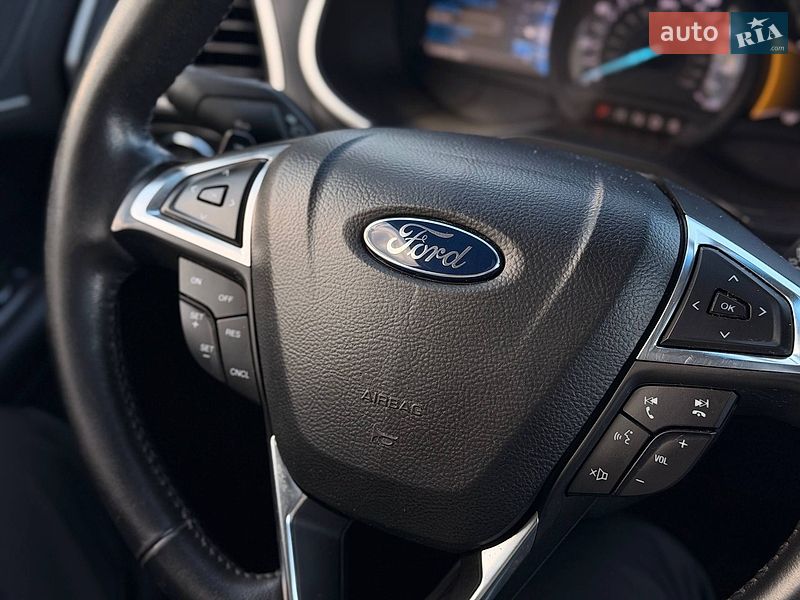 Позашляховик / Кросовер Ford Edge 2017 в Кривому Розі