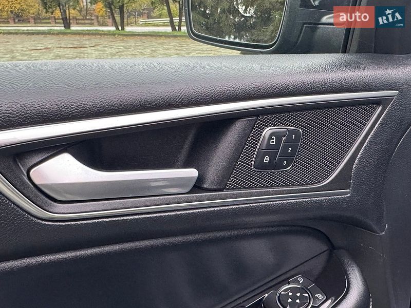Внедорожник / Кроссовер Ford Edge 2015 в Дубно