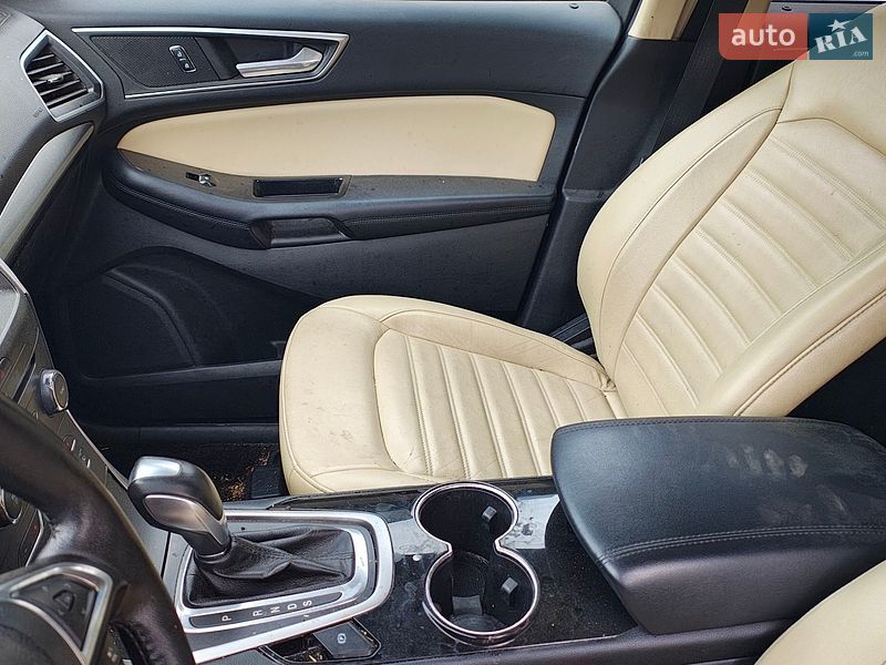 Позашляховик / Кросовер Ford Edge 2016 в Рівному