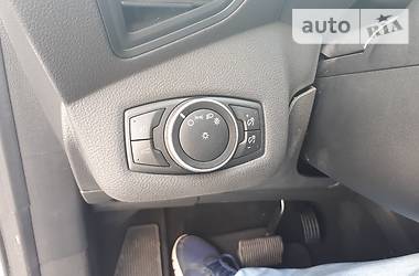 Внедорожник / Кроссовер Ford Escape 2016 в 