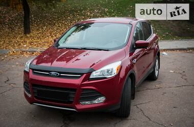 Позашляховик / Кросовер Ford Escape 2014 в 