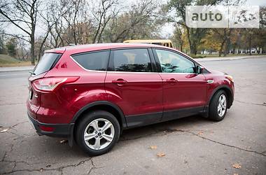 Позашляховик / Кросовер Ford Escape 2014 в 