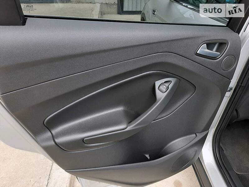 Позашляховик / Кросовер Ford Escape 2015 в Борщеві