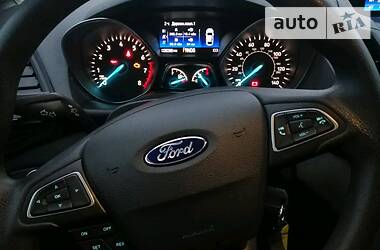 Позашляховик / Кросовер Ford Escape 2018 в 