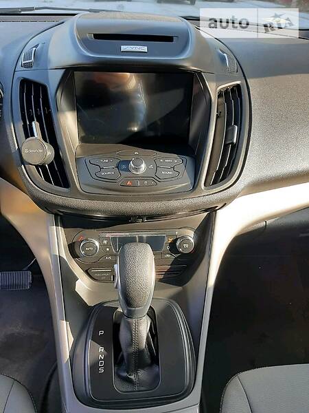 Позашляховик / Кросовер Ford Escape 2015 в Борщеві