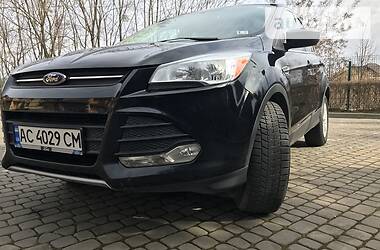 Позашляховик / Кросовер Ford Escape 2013 в 