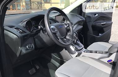 Позашляховик / Кросовер Ford Escape 2013 в 
