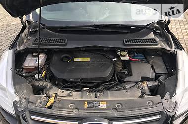 Позашляховик / Кросовер Ford Escape 2013 в 