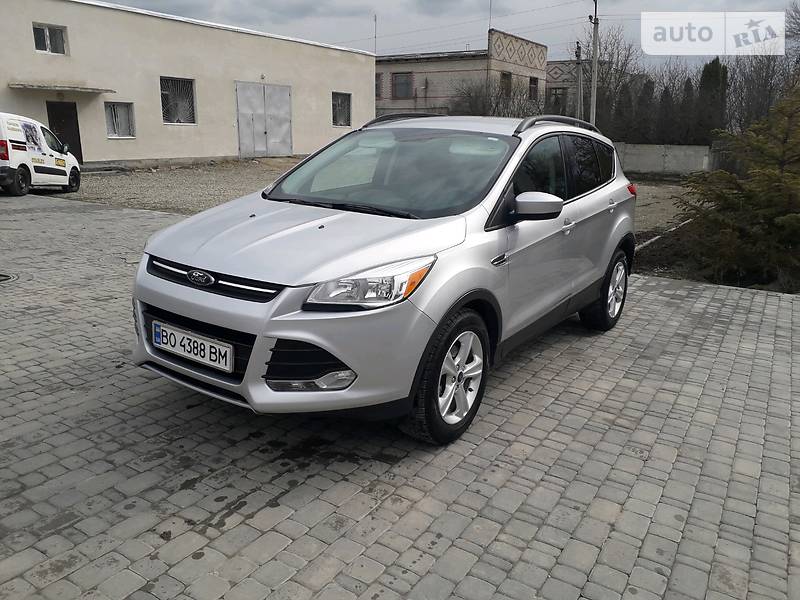 Внедорожник / Кроссовер Ford Escape 2015 в Борщеве