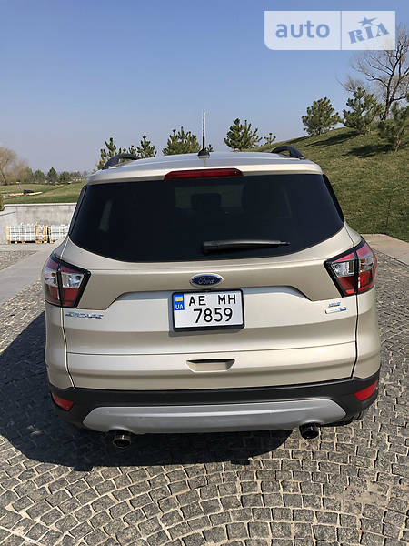 Позашляховик / Кросовер Ford Escape 2018 в Дніпрі