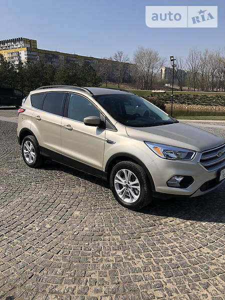 Позашляховик / Кросовер Ford Escape 2018 в Дніпрі
