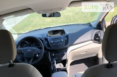 Внедорожник / Кроссовер Ford Escape 2018 в 