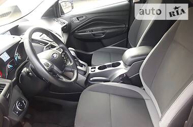 Позашляховик / Кросовер Ford Escape 2013 в 