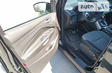 Позашляховик / Кросовер Ford Escape 2013 в 
