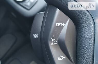 Позашляховик / Кросовер Ford Escape 2013 в 