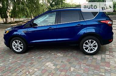Позашляховик / Кросовер Ford Escape 2017 в 