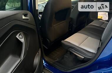 Позашляховик / Кросовер Ford Escape 2017 в 