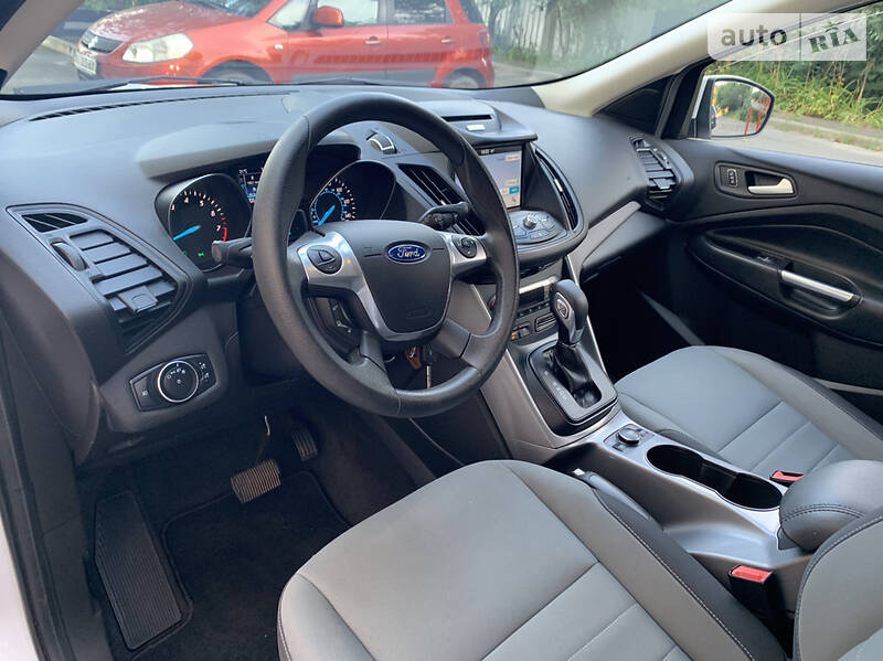 Позашляховик / Кросовер Ford Escape 2015 в Києві фото 11 Позашляховик / Кросовер Ford Escape 2015 в Києві