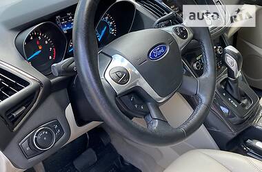 Внедорожник / Кроссовер Ford Escape 2014 в Ровно