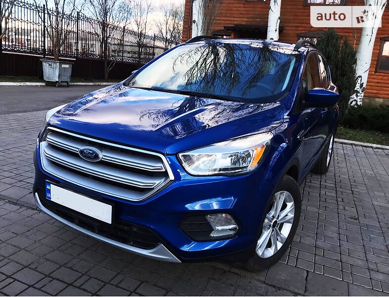 Позашляховик / Кросовер Ford Escape 2017 в 