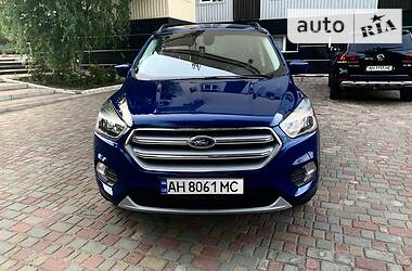 Позашляховик / Кросовер Ford Escape 2017 в 