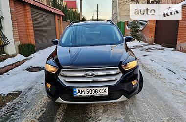 Внедорожник / Кроссовер Ford Escape 2018 в Киеве