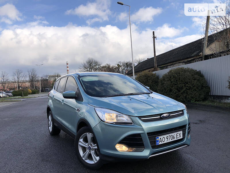 Внедорожник / Кроссовер Ford Escape 2013 в Ужгороде