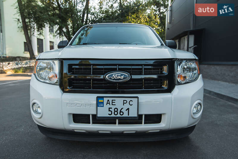 Внедорожник / Кроссовер Ford Escape 2011 в Днепре