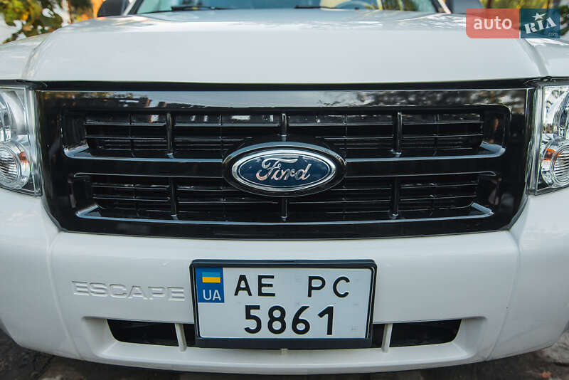 Внедорожник / Кроссовер Ford Escape 2011 в Днепре