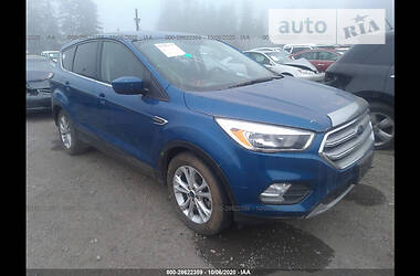 Внедорожник / Кроссовер Ford Escape 2017 в 