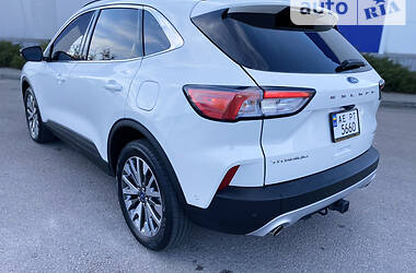 Внедорожник / Кроссовер Ford Escape 2020 в 