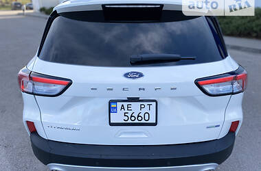 Внедорожник / Кроссовер Ford Escape 2020 в 