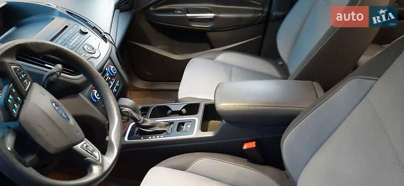 Внедорожник / Кроссовер Ford Escape 2018 в Киеве фото 3 Внедорожник / Кроссовер Ford Escape 2018 в Киеве