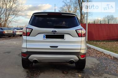 Внедорожник / Кроссовер Ford Escape 2017 в Киеве