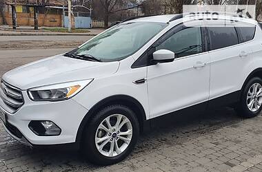 Внедорожник / Кроссовер Ford Escape 2018 в Днепре