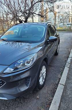 Внедорожник / Кроссовер Ford Escape 2020 в 
