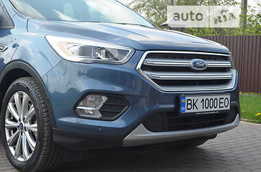 Позашляховик / Кросовер Ford Escape 2018 в Дубні