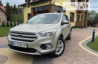 Внедорожник / Кроссовер Ford Escape 2017 в Дрогобыче