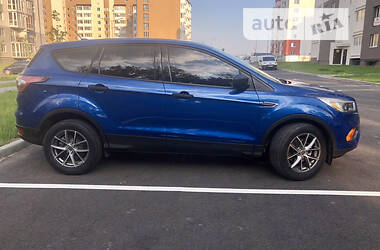 Внедорожник / Кроссовер Ford Escape 2016 в Виннице