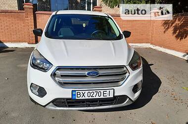 Внедорожник / Кроссовер Ford Escape 2017 в Шепетовке