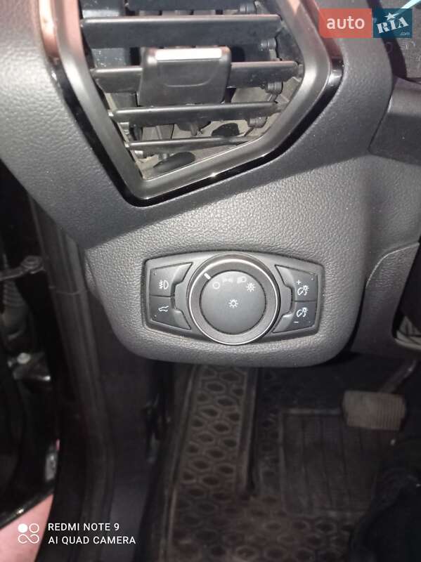 Внедорожник / Кроссовер Ford Escape 2017 в Змиеве