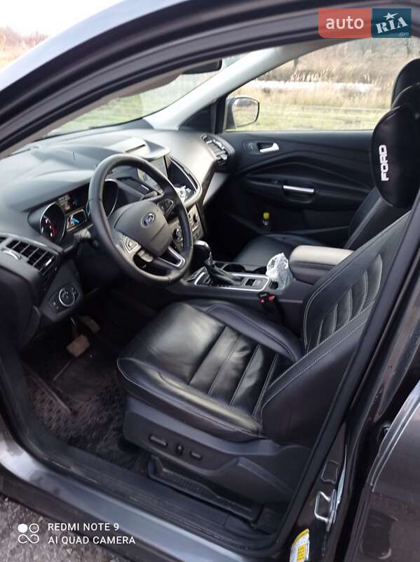 Внедорожник / Кроссовер Ford Escape 2017 в Змиеве