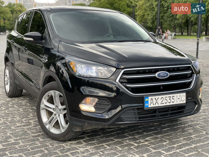 Внедорожник / Кроссовер Ford Escape 2016 в Харькове