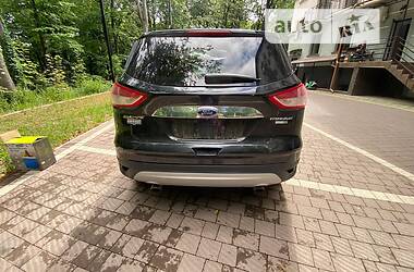 Позашляховик / Кросовер Ford Escape 2013 в Сваляві