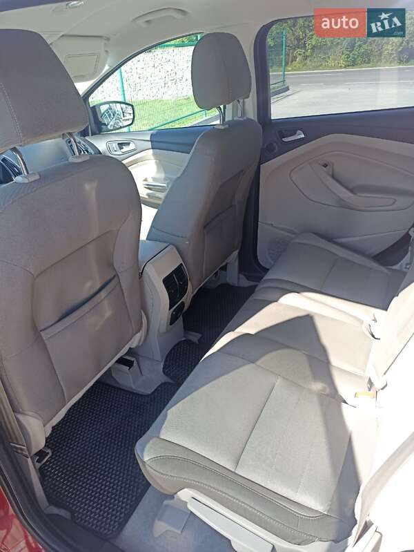 Внедорожник / Кроссовер Ford Escape 2014 в Каменке-Бугской